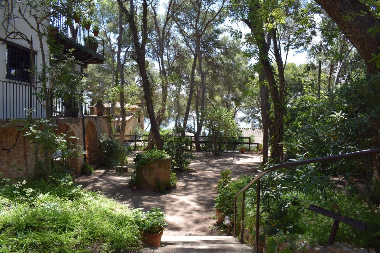 L'Ancora De Bara Hotel Roda de Bara Bagian luar foto