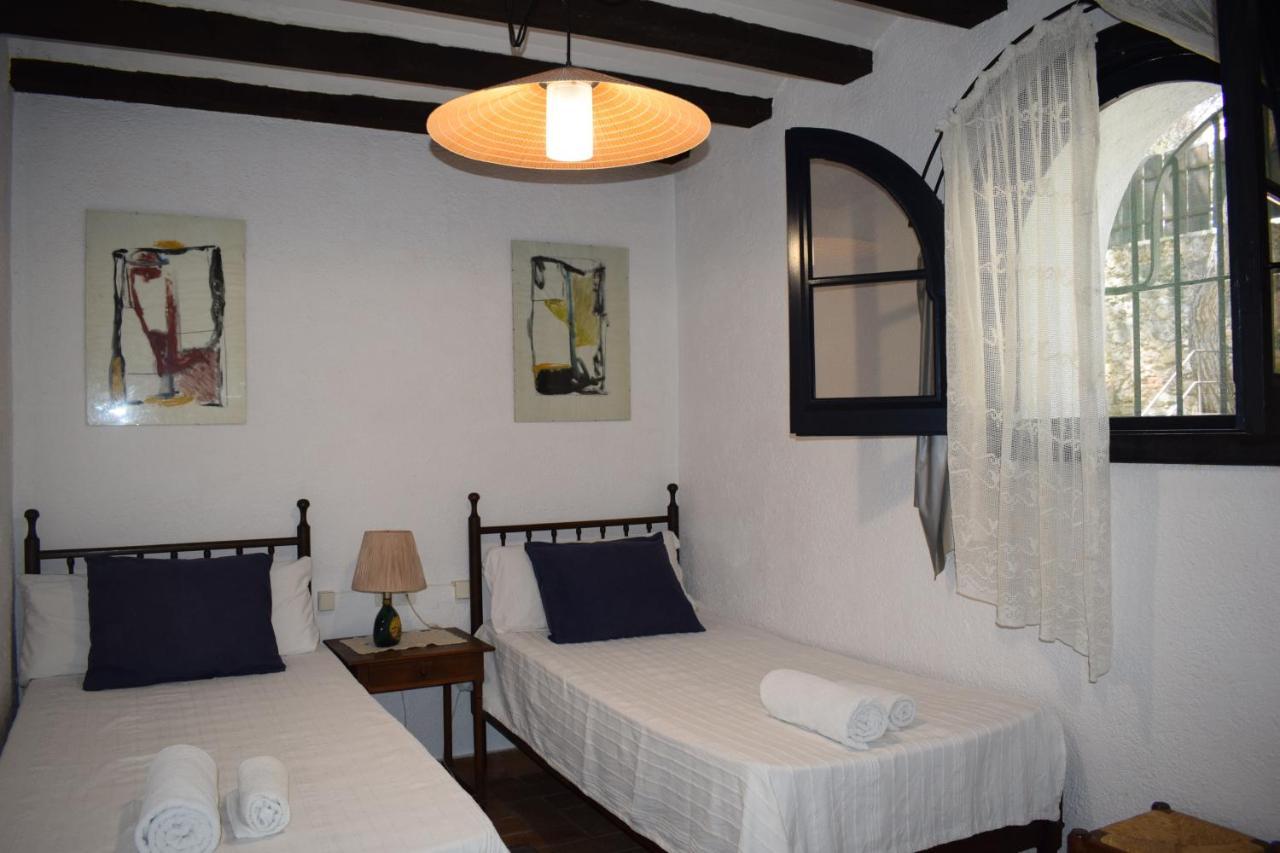 L'Ancora De Bara Hotel Roda de Bara Bagian luar foto