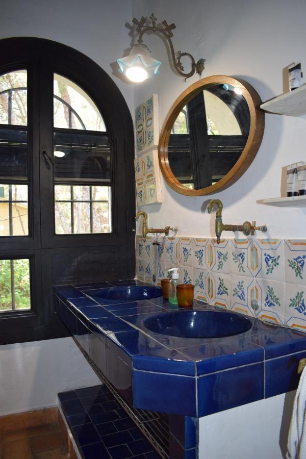 L'Ancora De Bara Hotel Roda de Bara Bagian luar foto