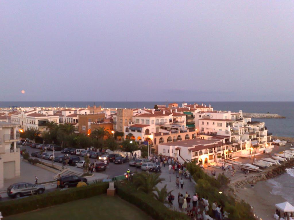 L'Ancora De Bara Hotel Roda de Bara Bagian luar foto